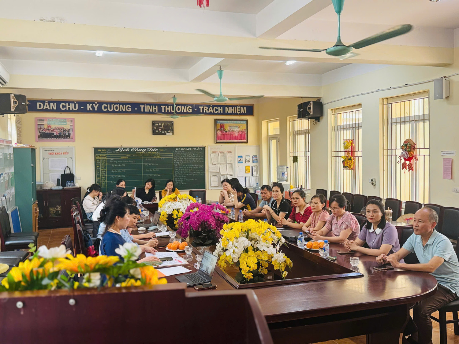 KẾ HOẠCH TRIỂN KHAI CUỘC THI VIẾT CHÍNH LUẬN